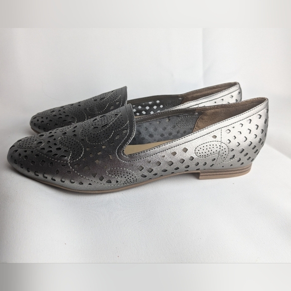 NWOT NATURALIZER Simili Leather Silver Women Flat Shoes Style Ballet Size 10 - Picture 4 of 7